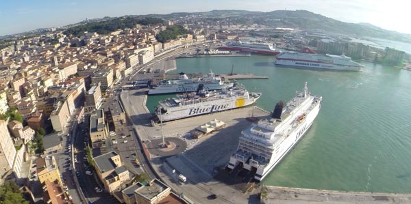 Parcheggio porto Ancona